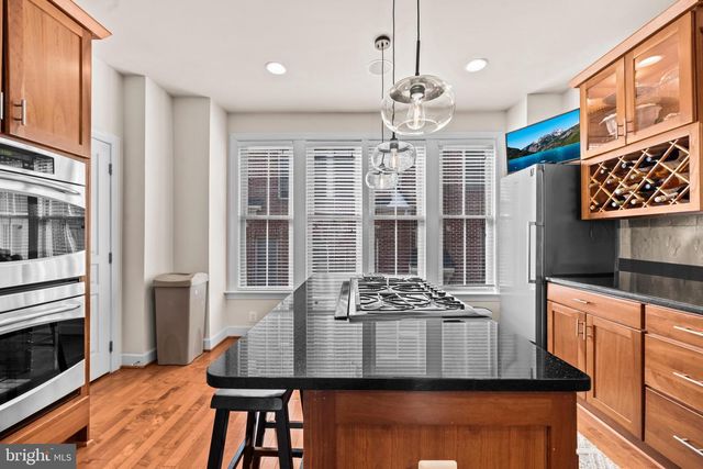 2613 S KENMORE CT, Arlington, VA 22206