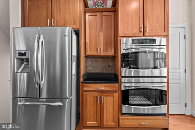 2613 S KENMORE CT, Arlington, VA 22206