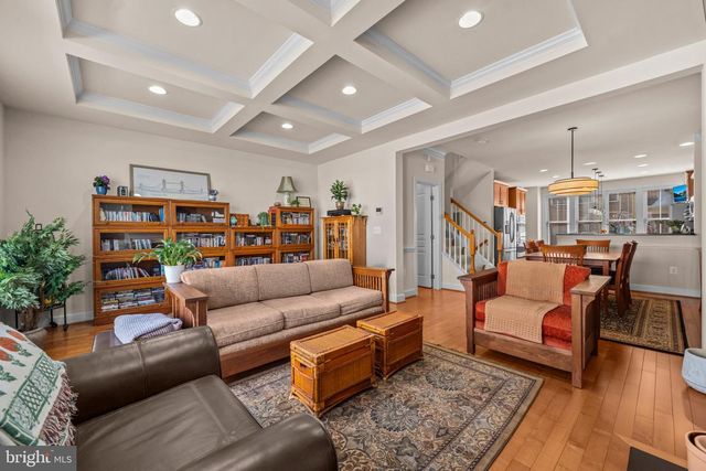 2613 S KENMORE CT, Arlington, VA 22206