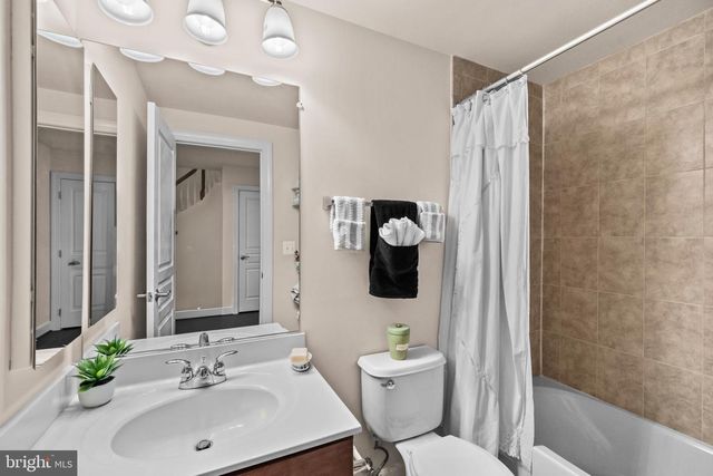 2613 S KENMORE CT, Arlington, VA 22206