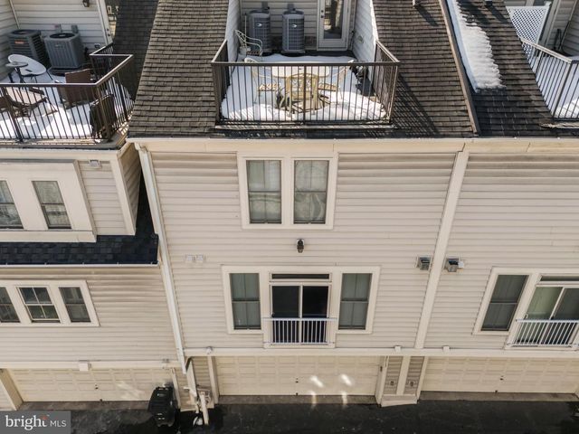 2613 S KENMORE CT, Arlington, VA 22206