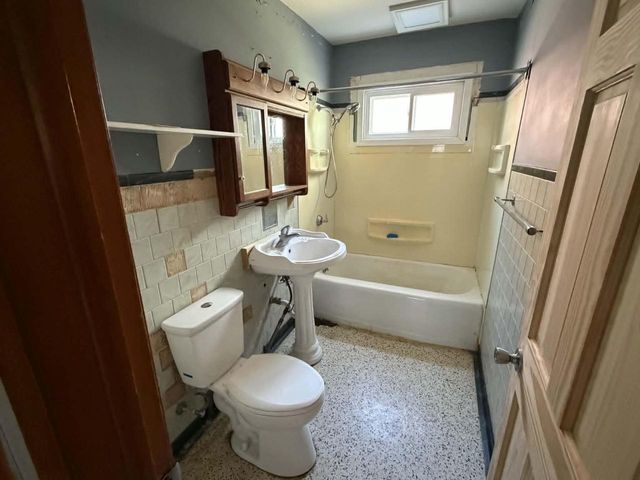 730 Broadway STREET, Sheboygan Falls, WI 53085