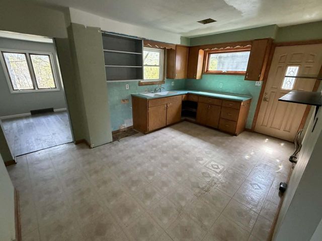 730 Broadway STREET, Sheboygan Falls, WI 53085