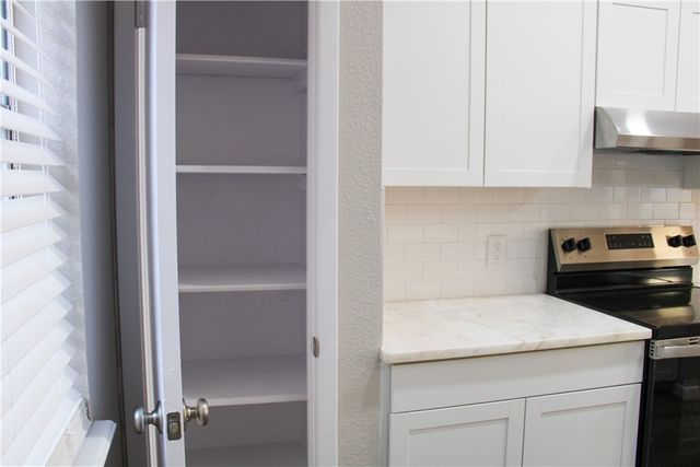 1001 W Bayview Blvd W B, Portland, TX 78374