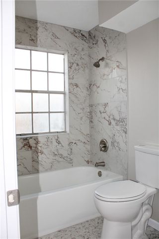 1001 W Bayview Blvd W B, Portland, TX 78374