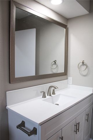 1001 W Bayview Blvd W B, Portland, TX 78374