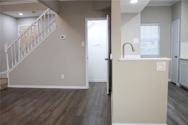 1001 W Bayview Blvd W B, Portland, TX 78374