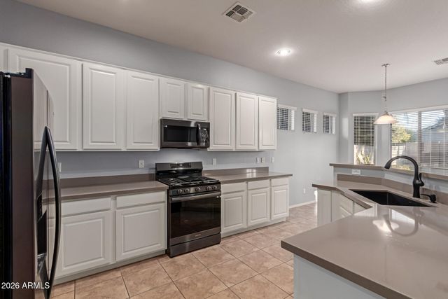 1013 W AYRSHIRE Trail, San Tan Valley, AZ 85143