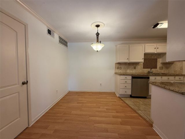 845 Augusta Drive 74, Houston, TX 77057