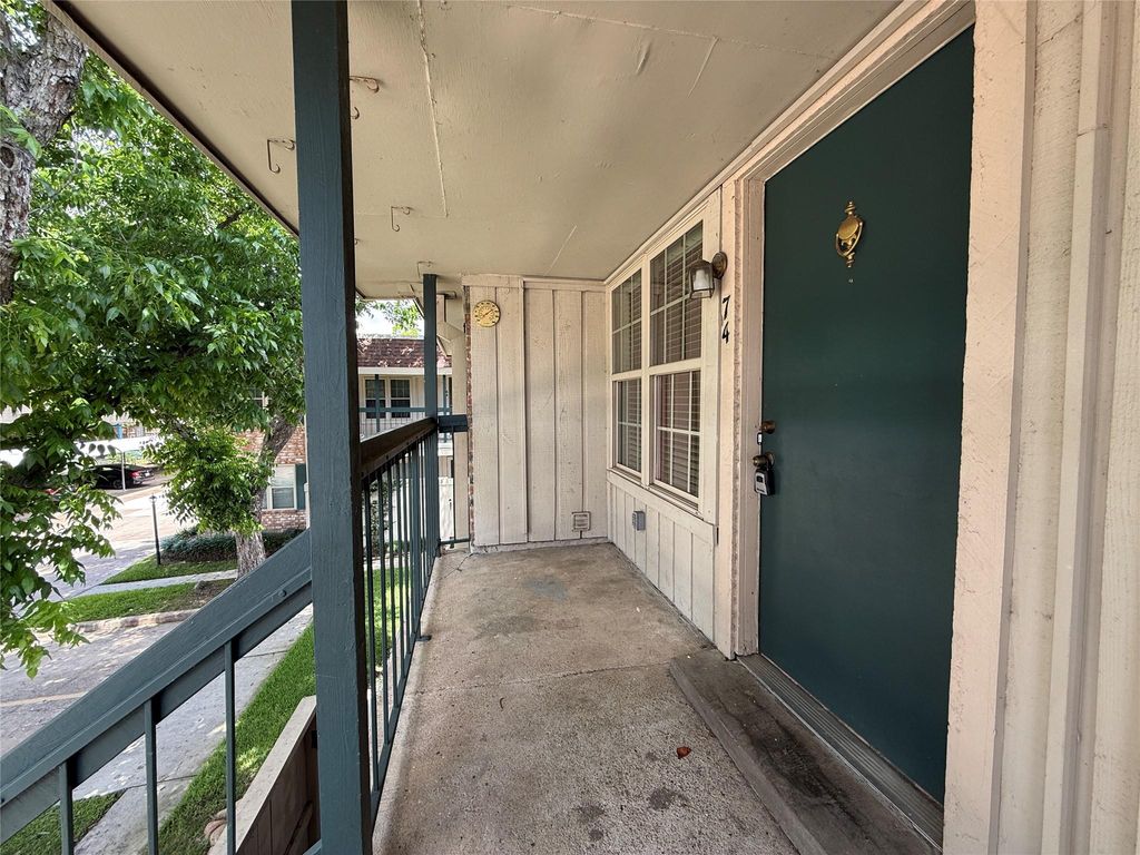 845 Augusta Drive 74, Houston, TX 77057