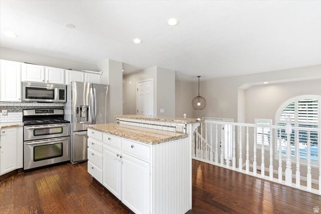 627 W FREMONT CIR, Centerville, UT 84014