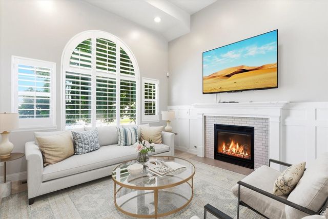 627 W FREMONT CIR, Centerville, UT 84014