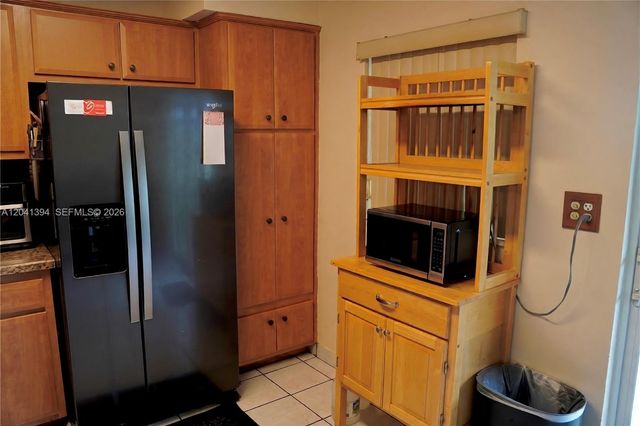 6701 Harding St, Hollywood, FL 33024