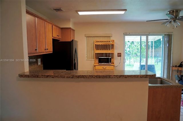 6701 Harding St, Hollywood, FL 33024