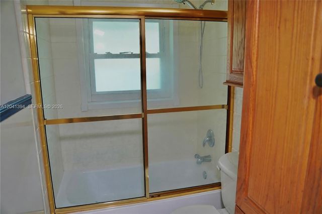 6701 Harding St, Hollywood, FL 33024