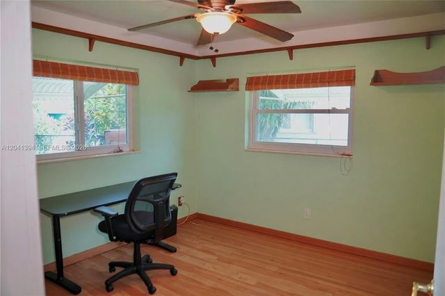 6701 Harding St, Hollywood, FL 33024