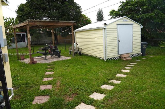 6701 Harding St, Hollywood, FL 33024