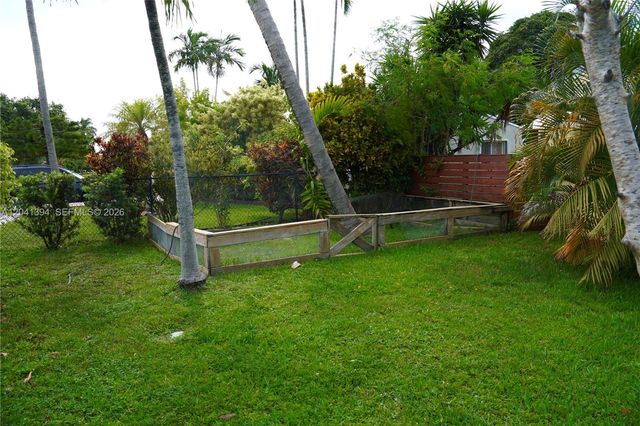 6701 Harding St, Hollywood, FL 33024