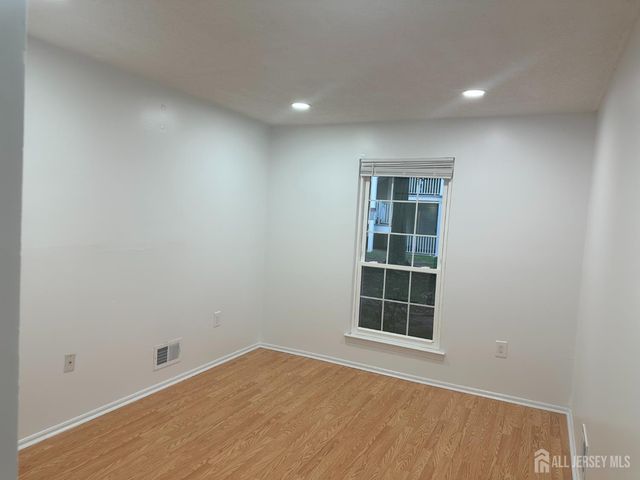 158 Darwin Lane, North Brunswick, NJ 08902