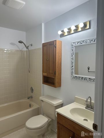 158 Darwin Lane, North Brunswick, NJ 08902
