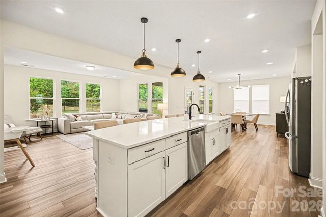 6043 Jepson Court, Charlotte, NC 28214
