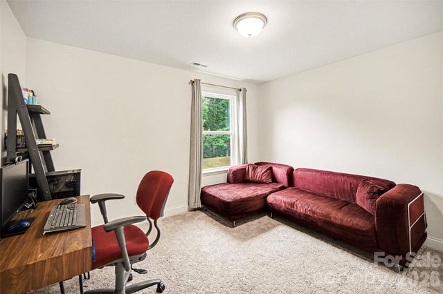 6043 Jepson Court, Charlotte, NC 28214