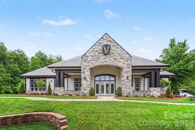 6043 Jepson Court, Charlotte, NC 28214