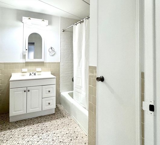 147 Turner Rd 114, Holliston, MA 01746