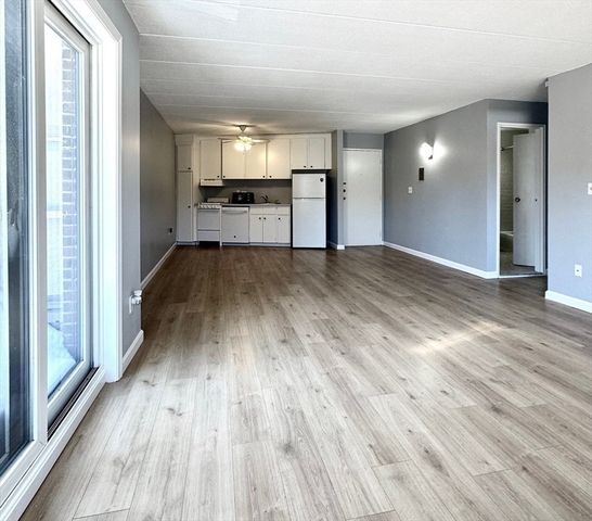 147 Turner Rd 114, Holliston, MA 01746