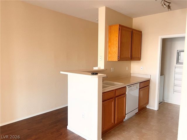 7135 South Durango Drive 307, Las Vegas, NV 89113