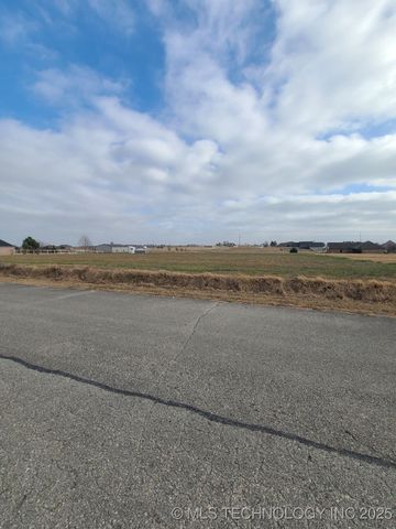 19355 Carriage Court, Glenpool, OK 74047