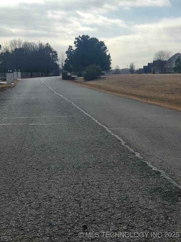 19355 Carriage Court, Glenpool, OK 74047