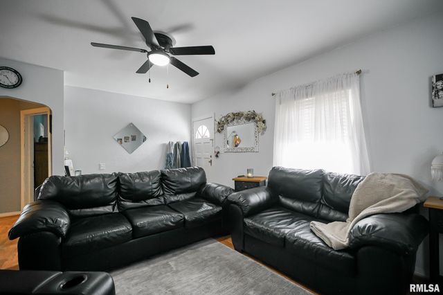 1503 STATE Street, Pekin, IL 61554