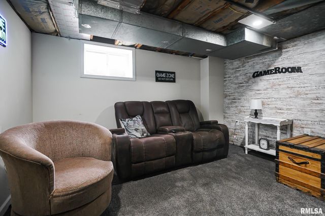 1503 STATE Street, Pekin, IL 61554