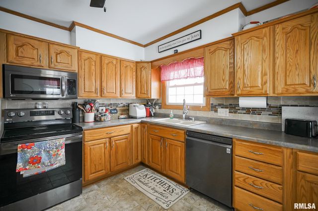 1503 STATE Street, Pekin, IL 61554