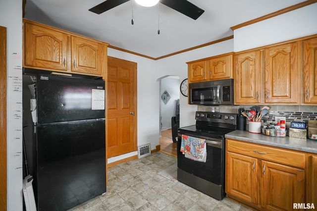 1503 STATE Street, Pekin, IL 61554