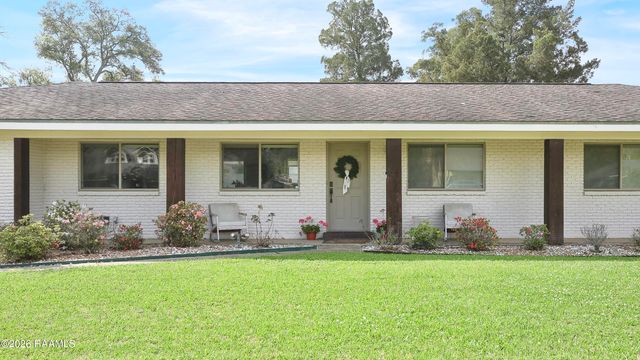 317 Silverbell Parkway, Lafayette, LA 70508