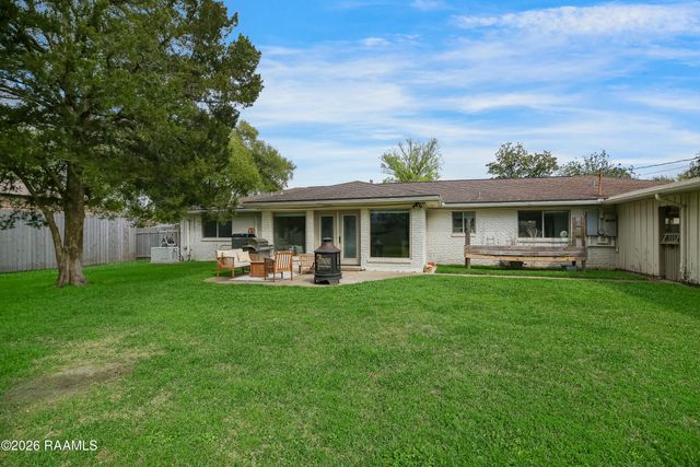 317 Silverbell Parkway, Lafayette, LA 70508