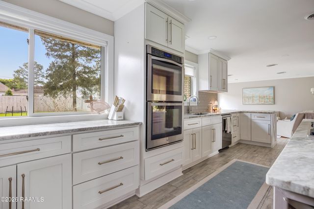 317 Silverbell Parkway, Lafayette, LA 70508