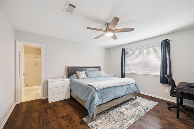 2430 Meandering Trail, Houston, TX 77339