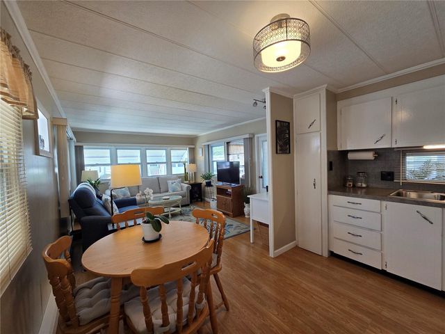 4333 72ND STREET N 80, St Petersburg, FL 33709