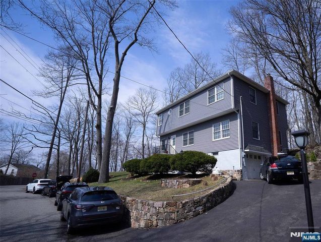 2 Lilac Road, Jefferson Township, NJ 07849