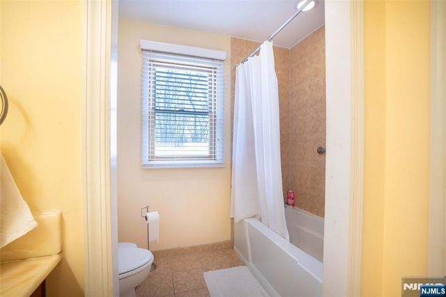 2 Lilac Road, Jefferson Township, NJ 07849