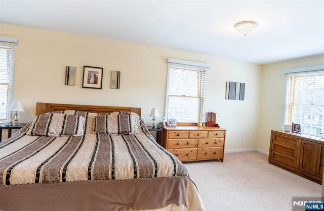 2 Lilac Road, Jefferson Township, NJ 07849