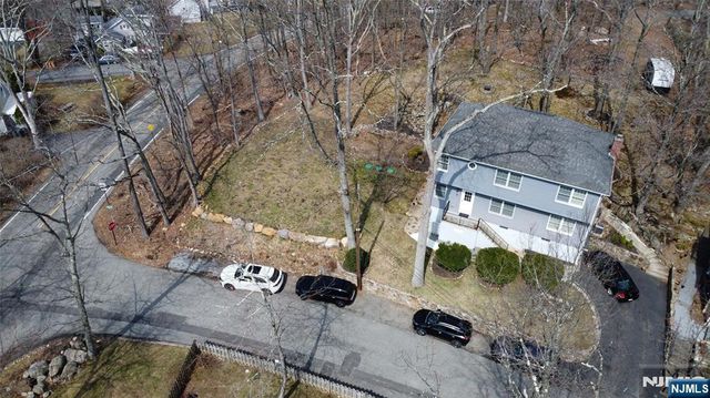 2 Lilac Road, Jefferson Township, NJ 07849