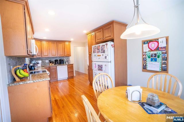 2 Lilac Road, Jefferson Township, NJ 07849