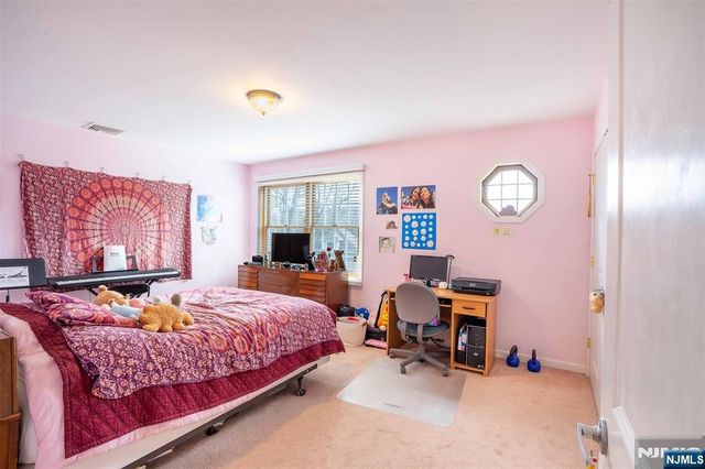 2 Lilac Road, Jefferson Township, NJ 07849