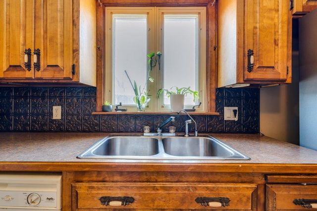 5514 E Kinkaid St, Wichita, KS 67218