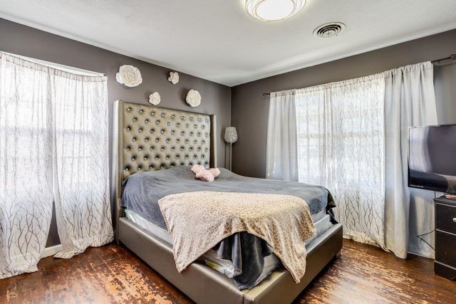 5514 E Kinkaid St, Wichita, KS 67218