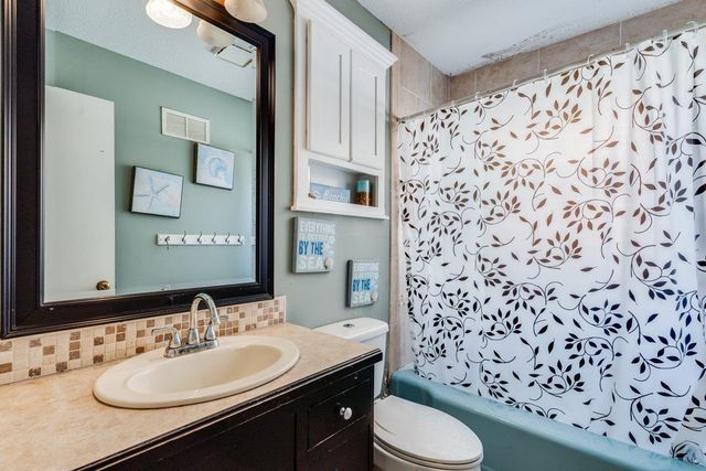 5514 E Kinkaid St, Wichita, KS 67218